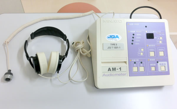 聴力検査機器